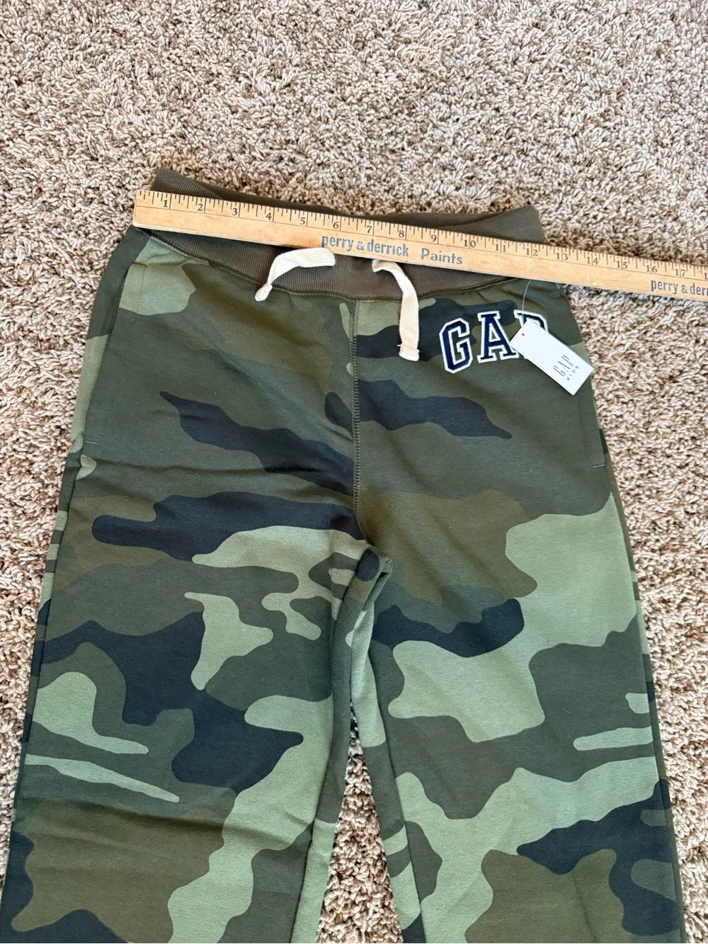 NWT GAP Kids Camo Joggers in Olive & Dark Green sz XL(12)